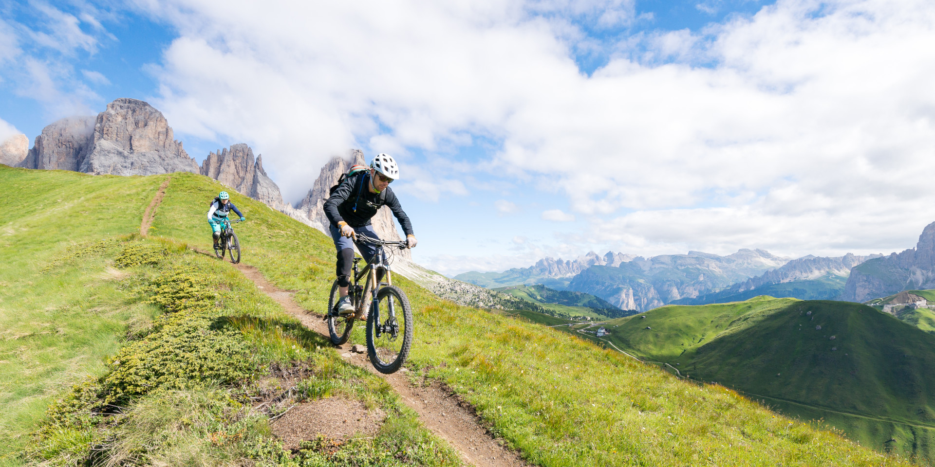 stock-photo-mountainbiking-in-the-dolomites-164901497