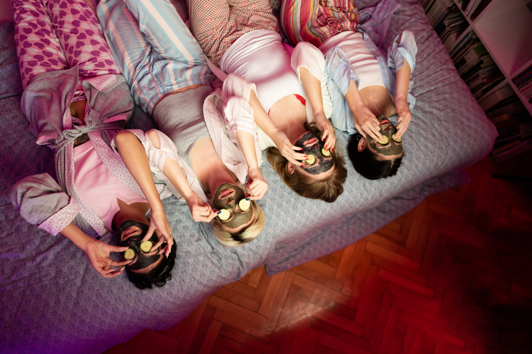 Booking.com Glow-cation _ GettyImages-1319784595