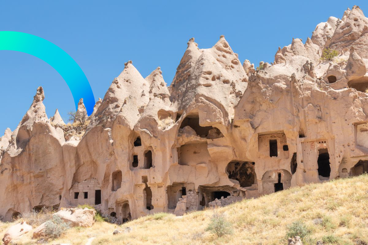 Houses carved into the rock © iStock