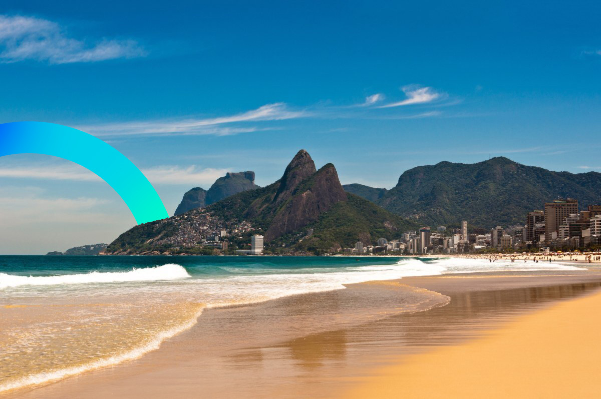 Sunny day in Ipanema Beach, Rio de Janeiro, Brazil © iStock