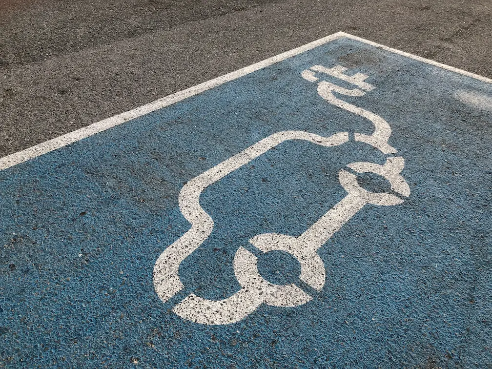 Electric vs Gas Car Rental: Which is Better?